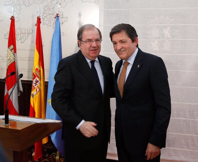 Encuentro institucional entre los presidentes de Asturias y Castilla y León