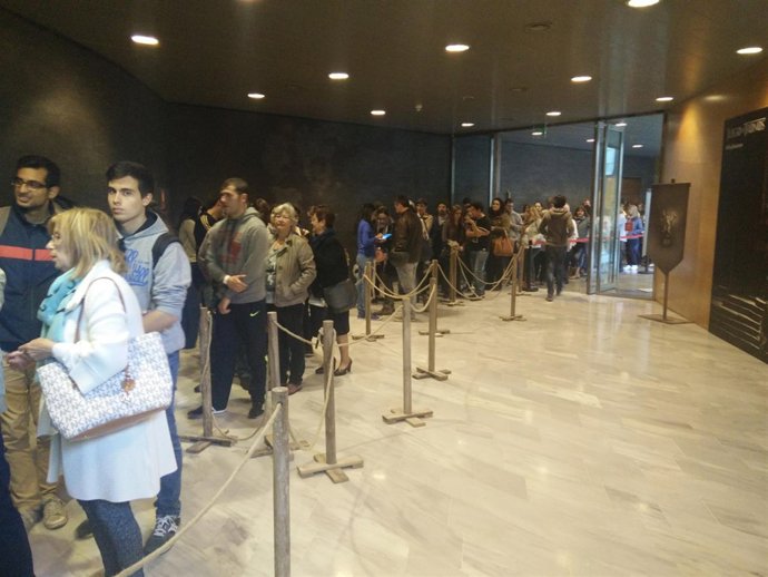 Expectación En Girona Ante El Estreno De La Sexta Temporada De Juego De Tronos