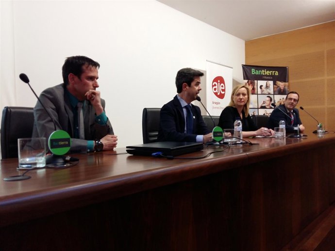 Presentación de la nueva etapa de la asociación empresarial AJE Huesca