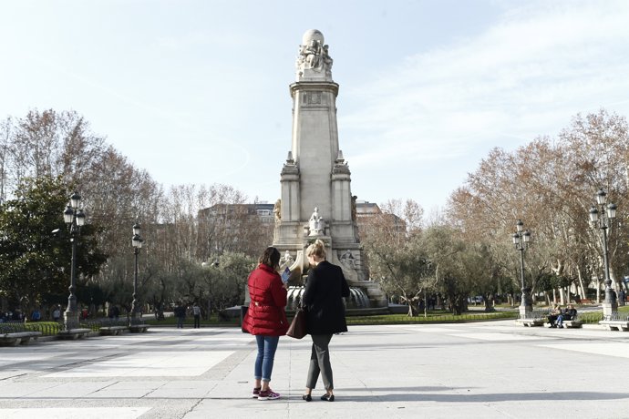 Turismo, turistas, plaza España