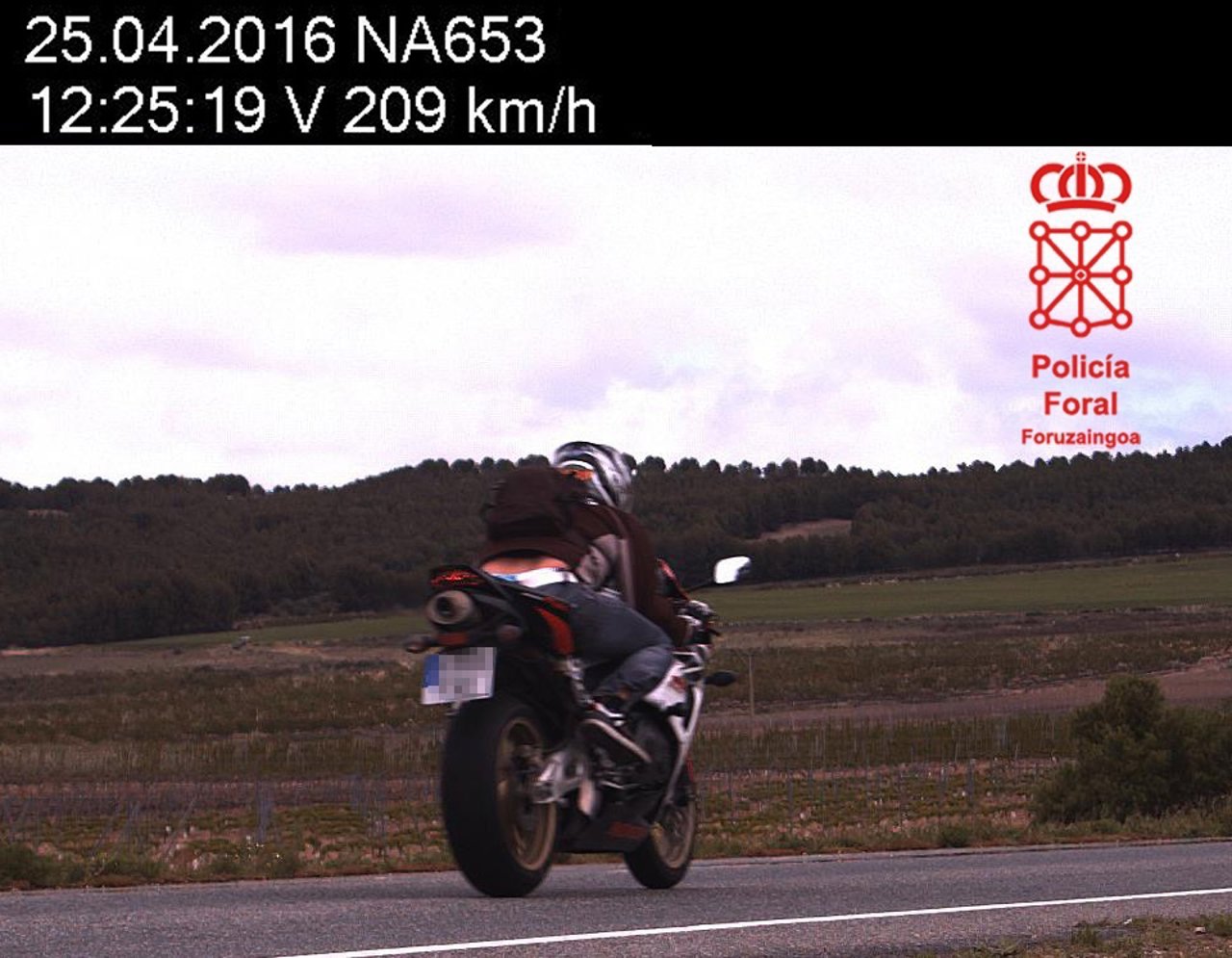 Imputado por conducir a 209 km/ en una vía limitada a 90.