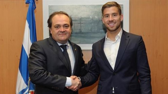 Jokin Aperribay e Iñigo Martínez (Real Sociedad)