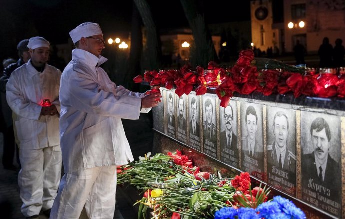 Homenaje a las víctimas de Chernóbil de personal de la planta