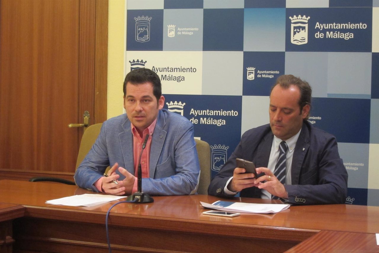 Juan Cassá junto a Alejandro Carballo en la rueda de prensa.