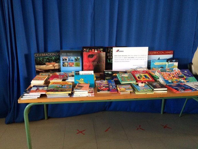 Cemex dona libros infantiles al Colegio de Morata de Jalón
