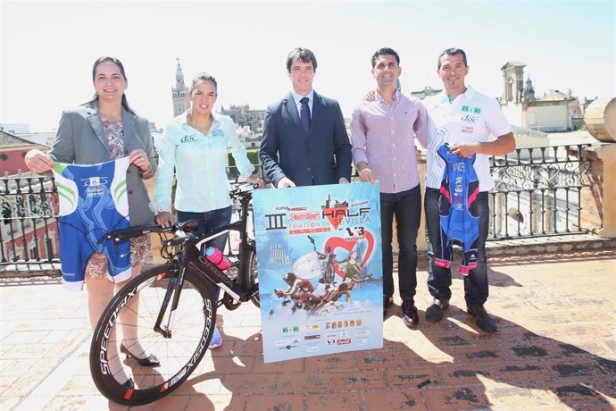 Presentación de la 'Nutrisport Half Triatlón' en Sevilla