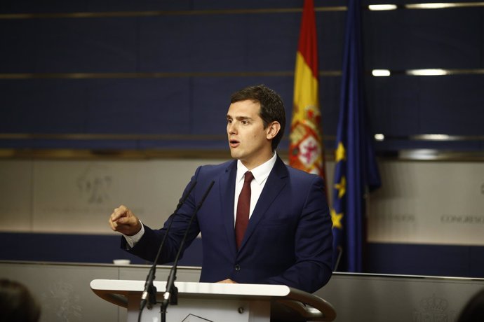 Rueda de prensa de Albert Rivera en el Congreso tras reunirse con el Rey