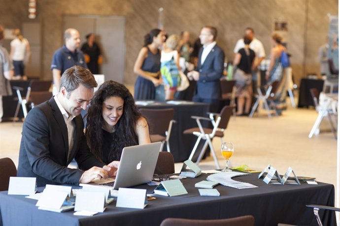 NOTA DE PRENSA Y FOTOGRAFÍAS: CONGRESOS PRESENTACIÓN