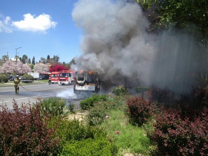 Ambulancia incendiada.