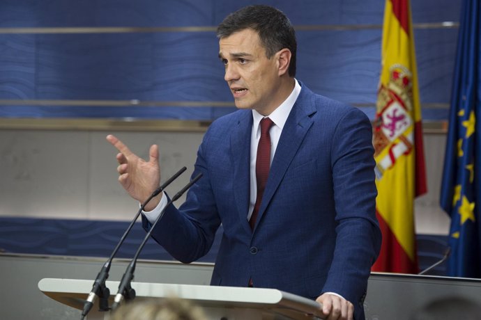 Pedro Sánchez en la rueda de prensa después de reunirse con el Rey