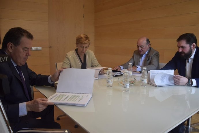 Reunión FER con el Gobierno riojano