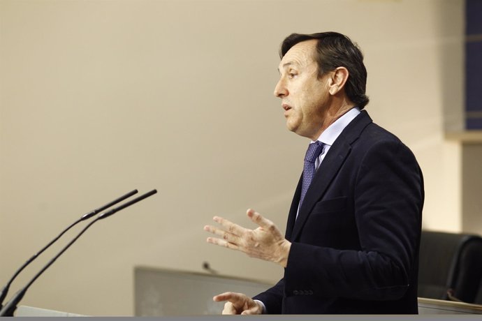 Rueda de prensa de Rafael Hernando en el Congreso