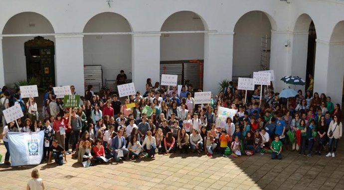 Alumnos participantes en el evento