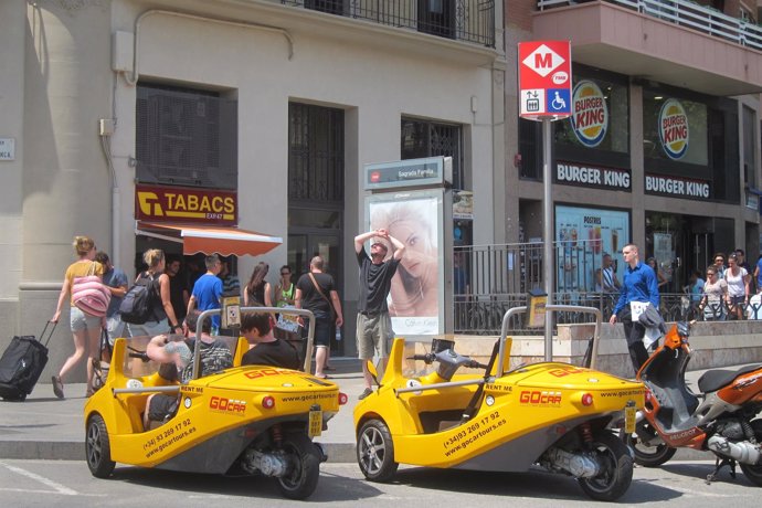 Vehículos de alquiler para hacer turismo en Barcelona