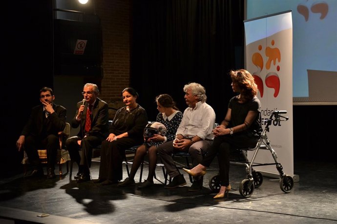 Ángel Nieto apoya un teatro para personas con discapacidad