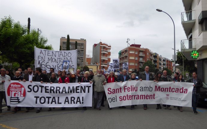 Manifestación en Montcada i Reixac por el soterramiento de las vías