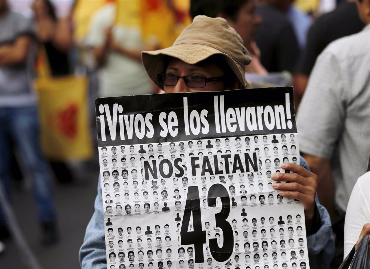 Protesta por la desaparición de 43 'normalistas' en Iguala