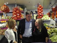 Pedro Sánchez dice que Chacón deja la vida parlamentaria y espera que Madina sea diputado