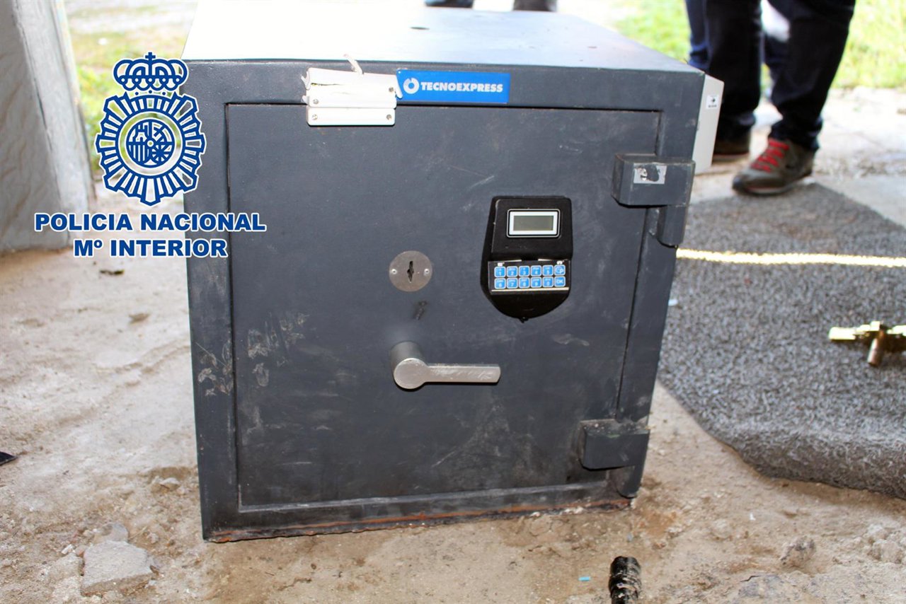 Imagen de la caja fuerte intervenida por Policía Nacional