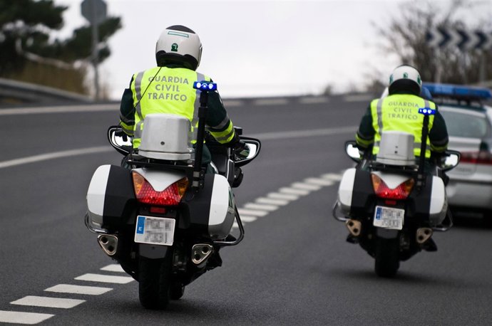 Agentes de la Guardia Civil de Tráfico