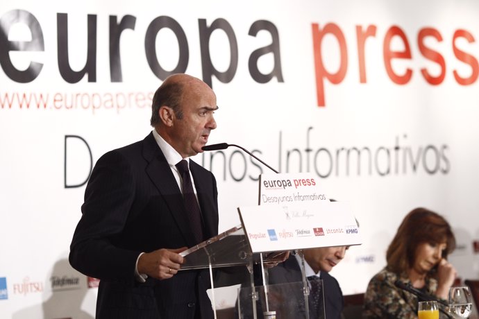 El ministro Luis de Guindos en los Desayunos Informativos de Europa Press