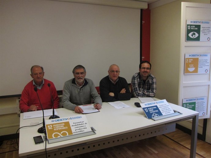 Representantes de la Plataforma contra la Pobreza en La Rioja