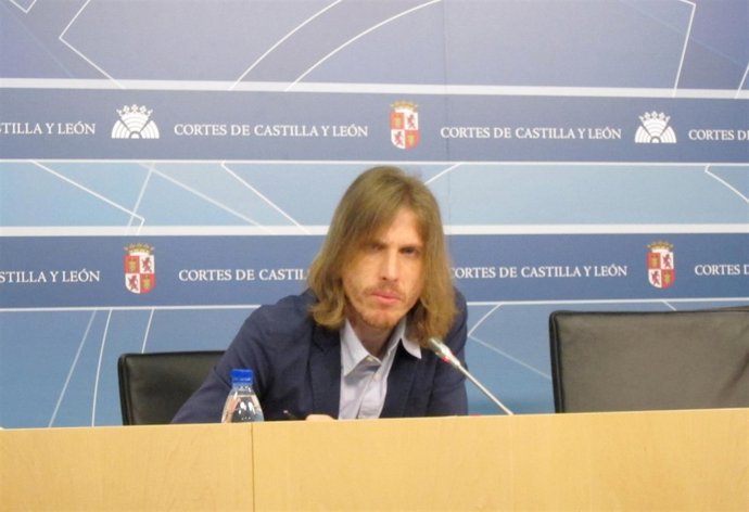 Fernández en la rueda de prensa