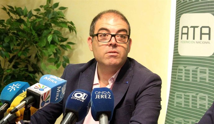 Lorenzo Amor (ATA) en rueda de prensa