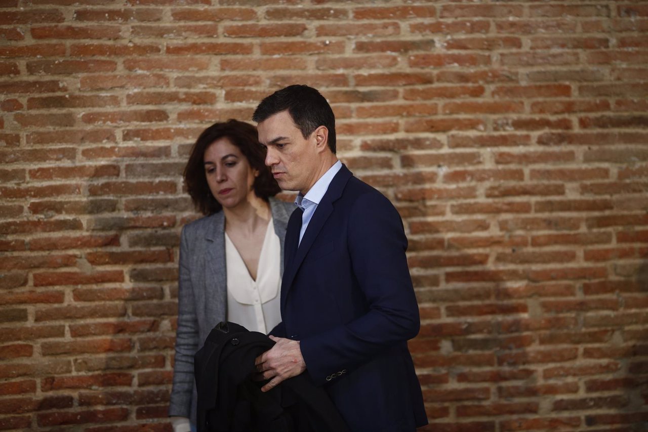 Pedro Sánchez e Irene Lozano