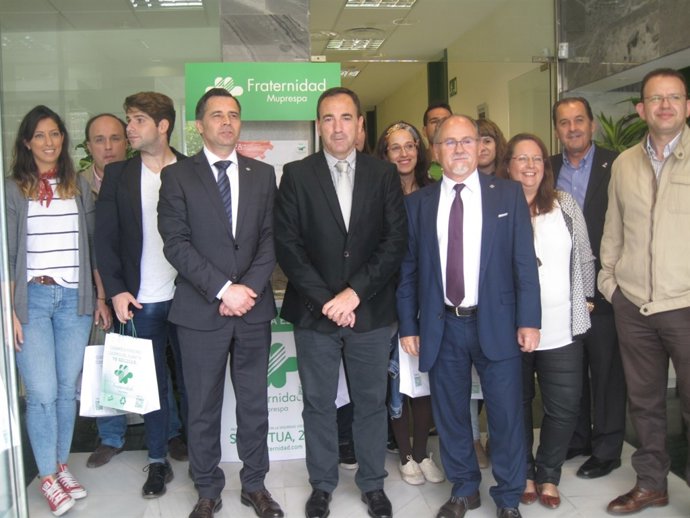 De la Torre (c), en la jornada sobre prevención de riesgos laborales.