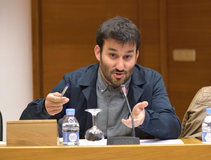 Vicent Marzà en la Comisión de Educación y Cultura de las Corts