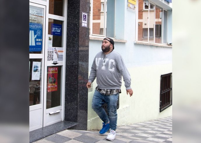 Kiko Rivera Autoescuela Cuenca/ Raul Terrel