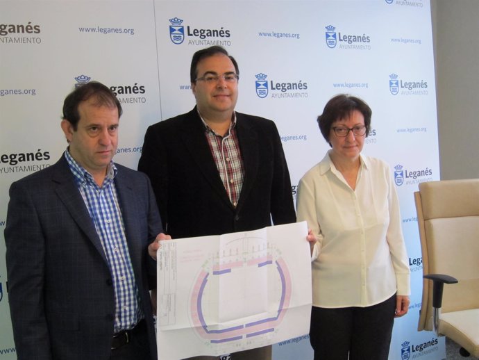 Santiago Llorente, alcalde de Leganés, y el proyecto de remodelación de Butarque