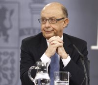 Montoro confía en que el dato definitivo de déficit de 2015 esté por debajo del 5%