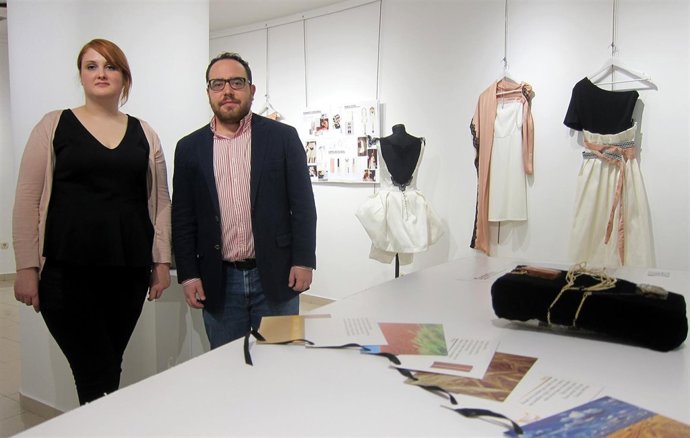 La artista Ester Fraile y el concejal salmantino Daniel Llanos 