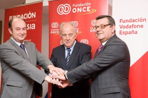 Acuerdo fundaciones Vodafone y Universia 
