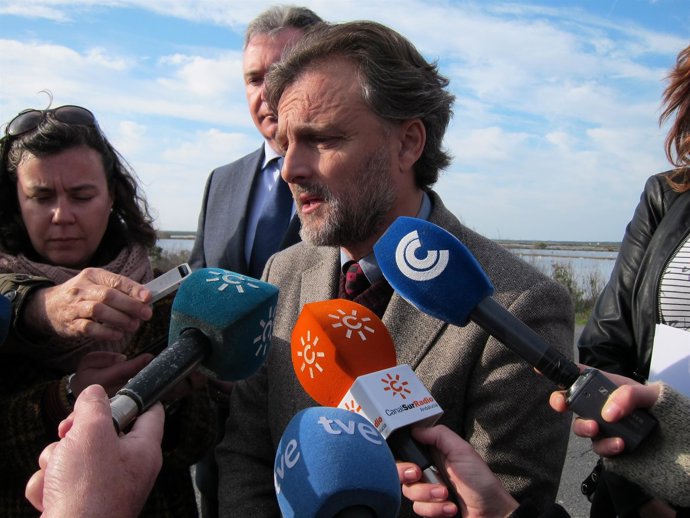 El consejero de Medio Ambiente y Ordenación del Territorio, José Fiscal.