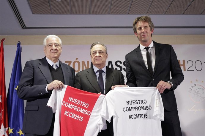 Rafael del Río, Florentino Pérez y Edwin Van der Sar en la presentación del CCM