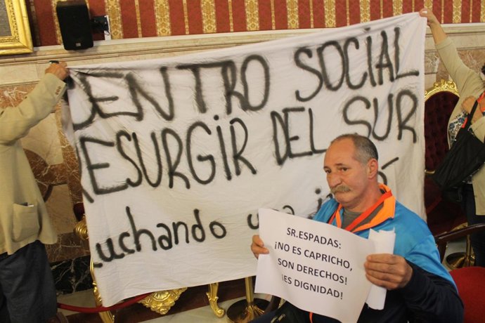 Desalojo de la Cocina Solidaria.