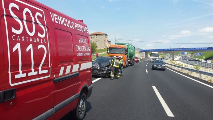 Accidente por la caída del cable en la A8
