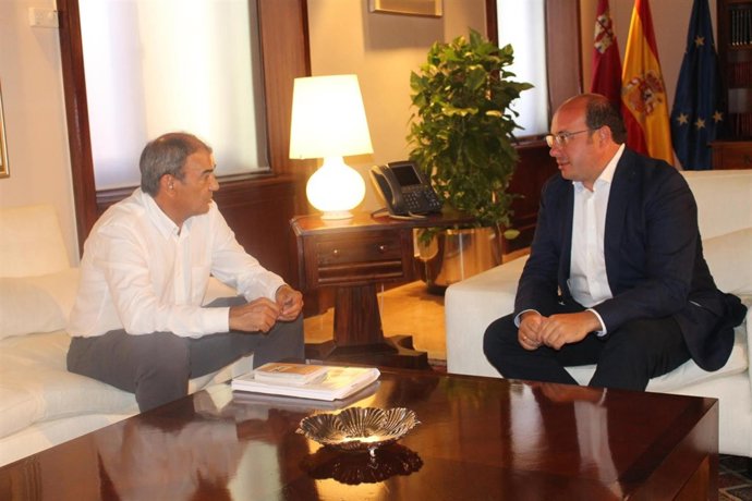 Pedro Antonio Sánchez recibe a Juan Antonio Pedreño