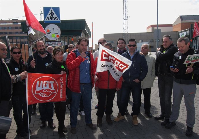 Concentración de los trabajadores de Lauki