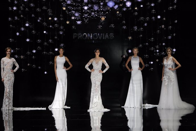 Las modelos de Pronovias en el Barcelona Bridal Fashion Week