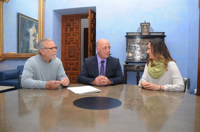 Firma de convenio entre Diputación de Córdoba y Acansa