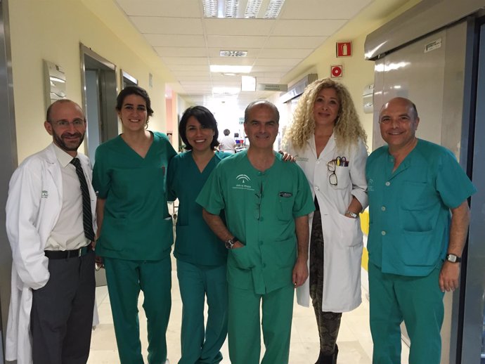 Profesionales de la Unidad de Endoscopia del Hospital Macarena