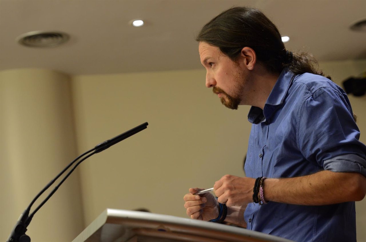 Rueda de prensa de Pablo Iglesias en el Congreso tras reunirse con el Rey