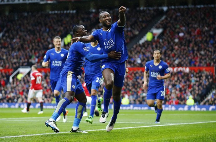 El Leicester deja pendiente la Premier con su empate en Old Trafford