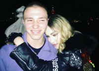 ¡Reconciliación definitiva! Madonna y su hijo Rocco se funden en un abrazo