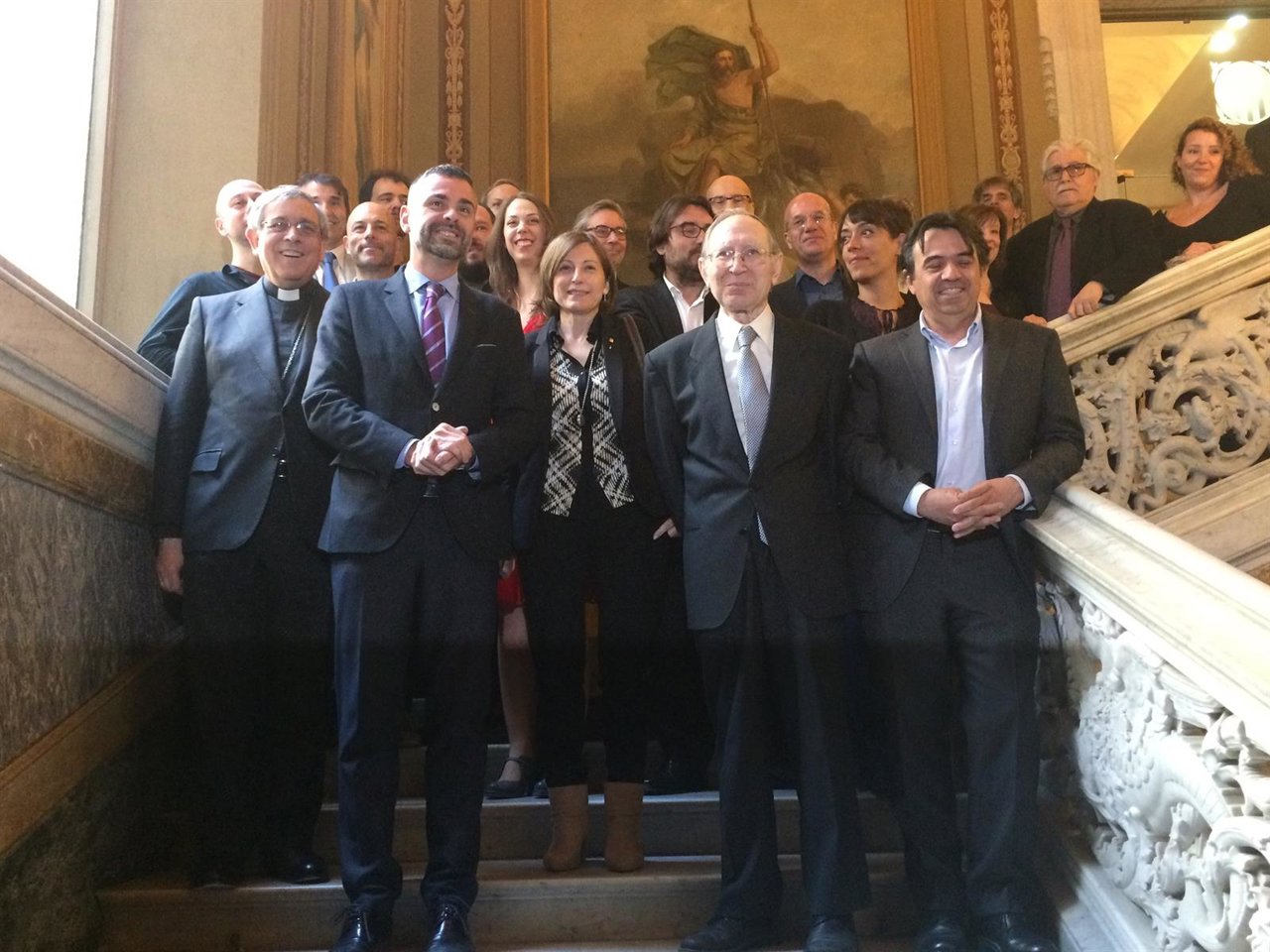 El abad J.M.Soler, el conseller S.Vila, la pta.C.Forcadell y J.Massot