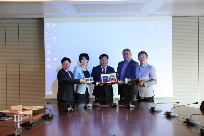 Delegación de Incheon (Corea del Sur) en el Puerto de Barcelona